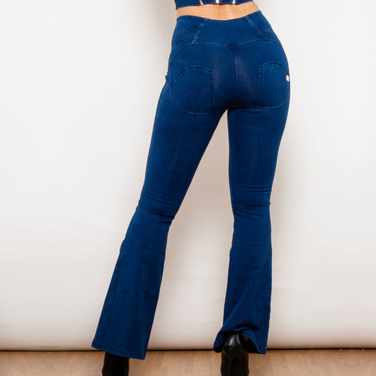 MONO//FIT bum lift jeggings dark blue with flared legs and high-rise waistband for a flattering fit