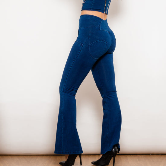 MONO//FIT bum lift jeggings dark blue with flared design for a stylish look