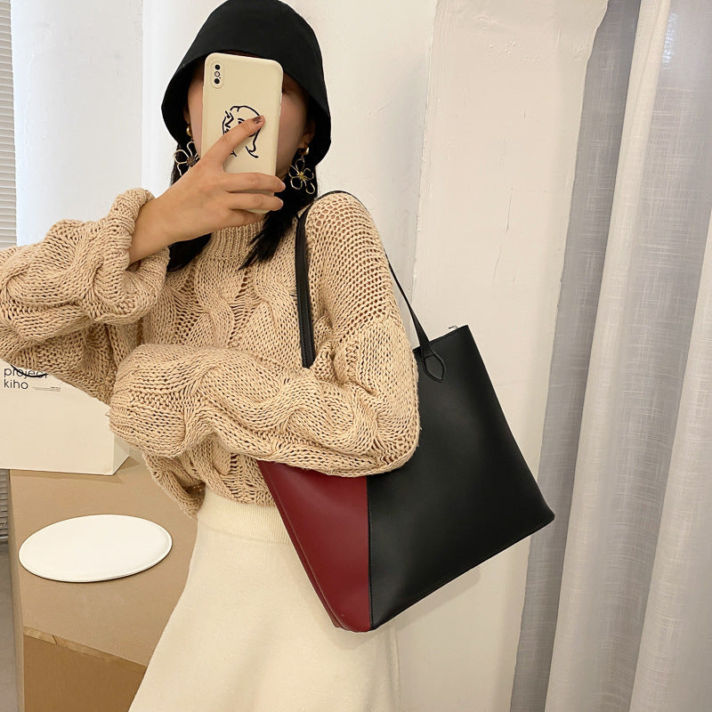 Stylish MONO//FIT fashion shoulder bag for women in black and red design, perfect for everyday use