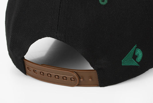 MONO//FIT Men's Cap with Black Base Featuring a Green Maple Leaf Design on the Back